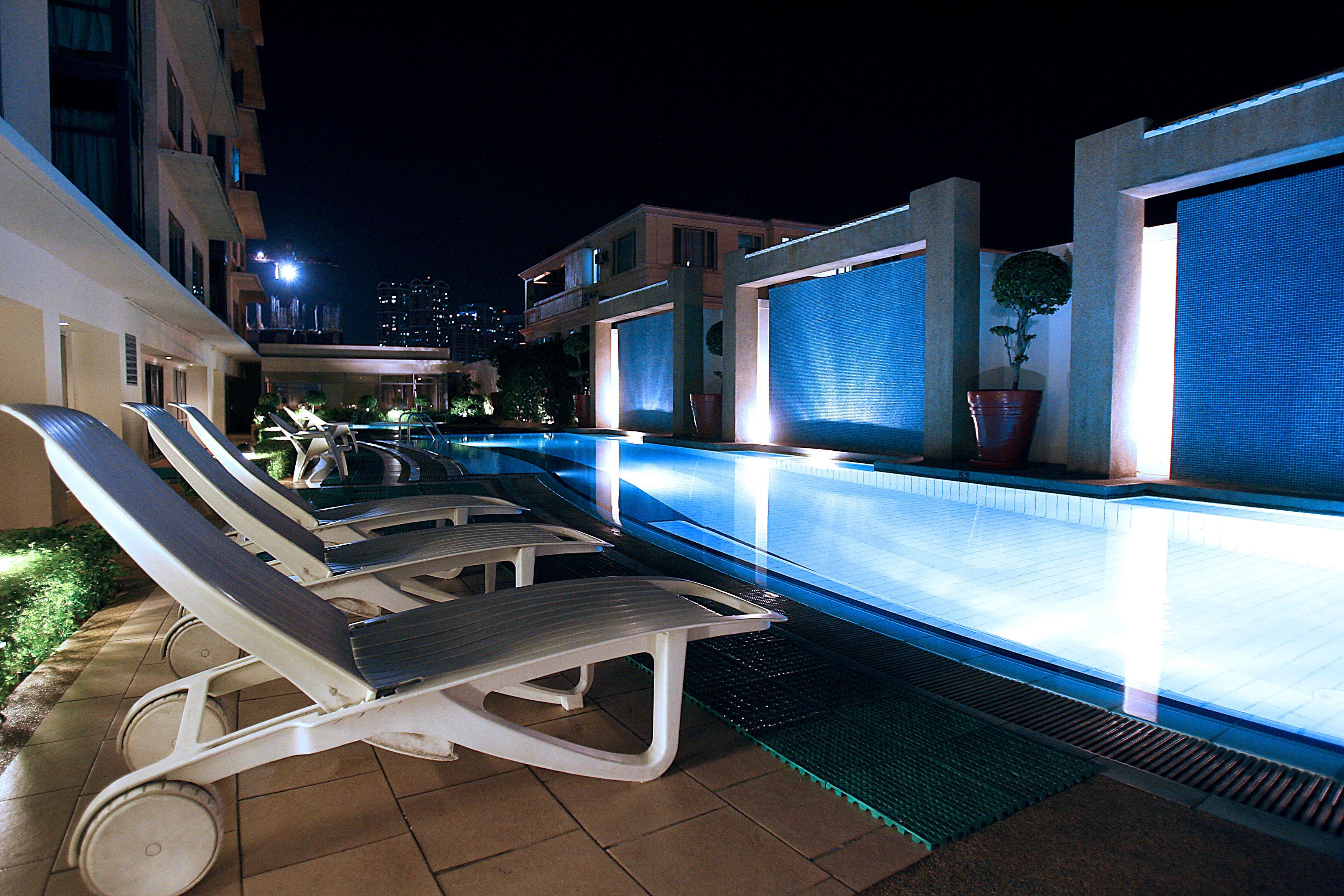 Astoria Plaza Pasig City Exterior foto