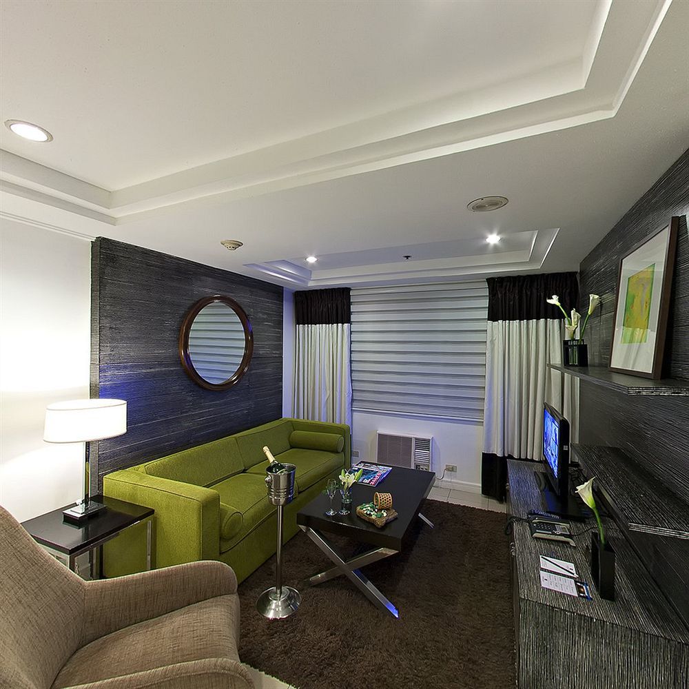 Astoria Plaza Pasig City Exterior foto